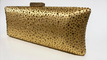 Load image into Gallery viewer, TALITH CLUTCH IN GOLD